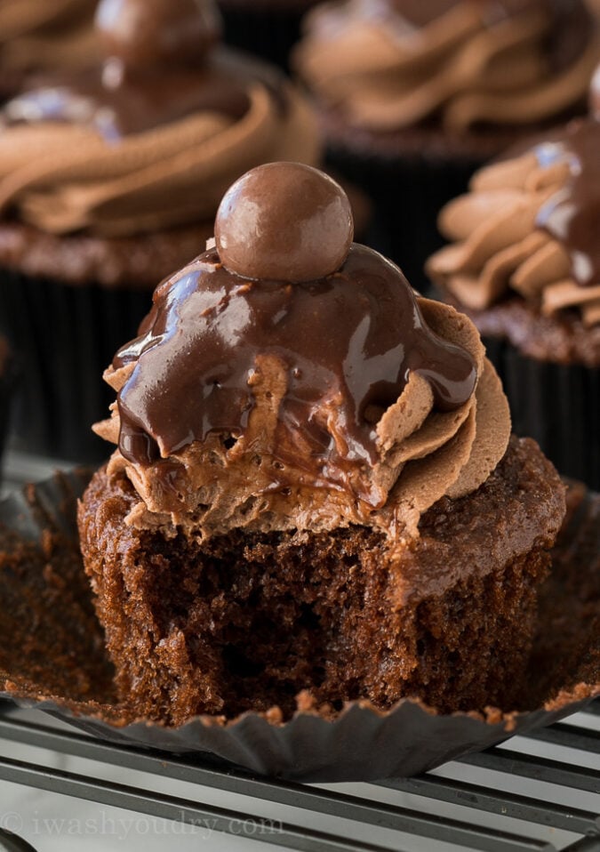 OMG!! I'm dying over how delicious these Chocolate Malt Cupcakes are!! 