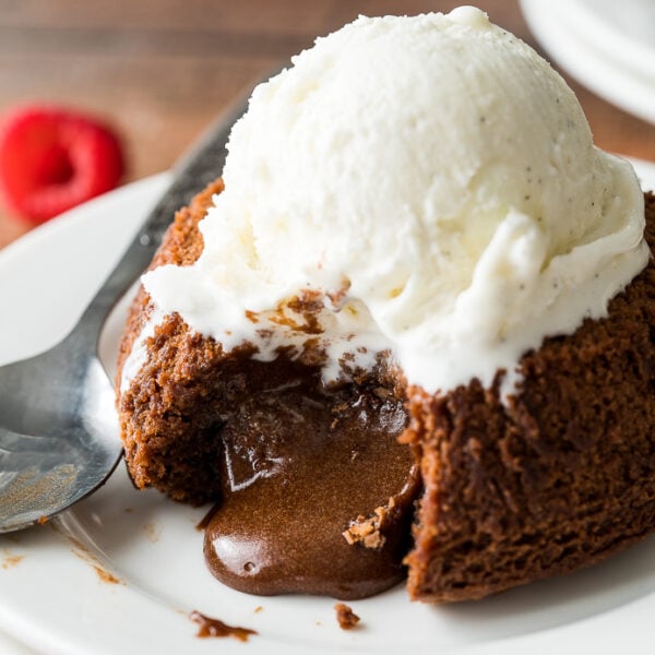 Easy Chocolate Lava Cake Recipe - I Wash You Dry