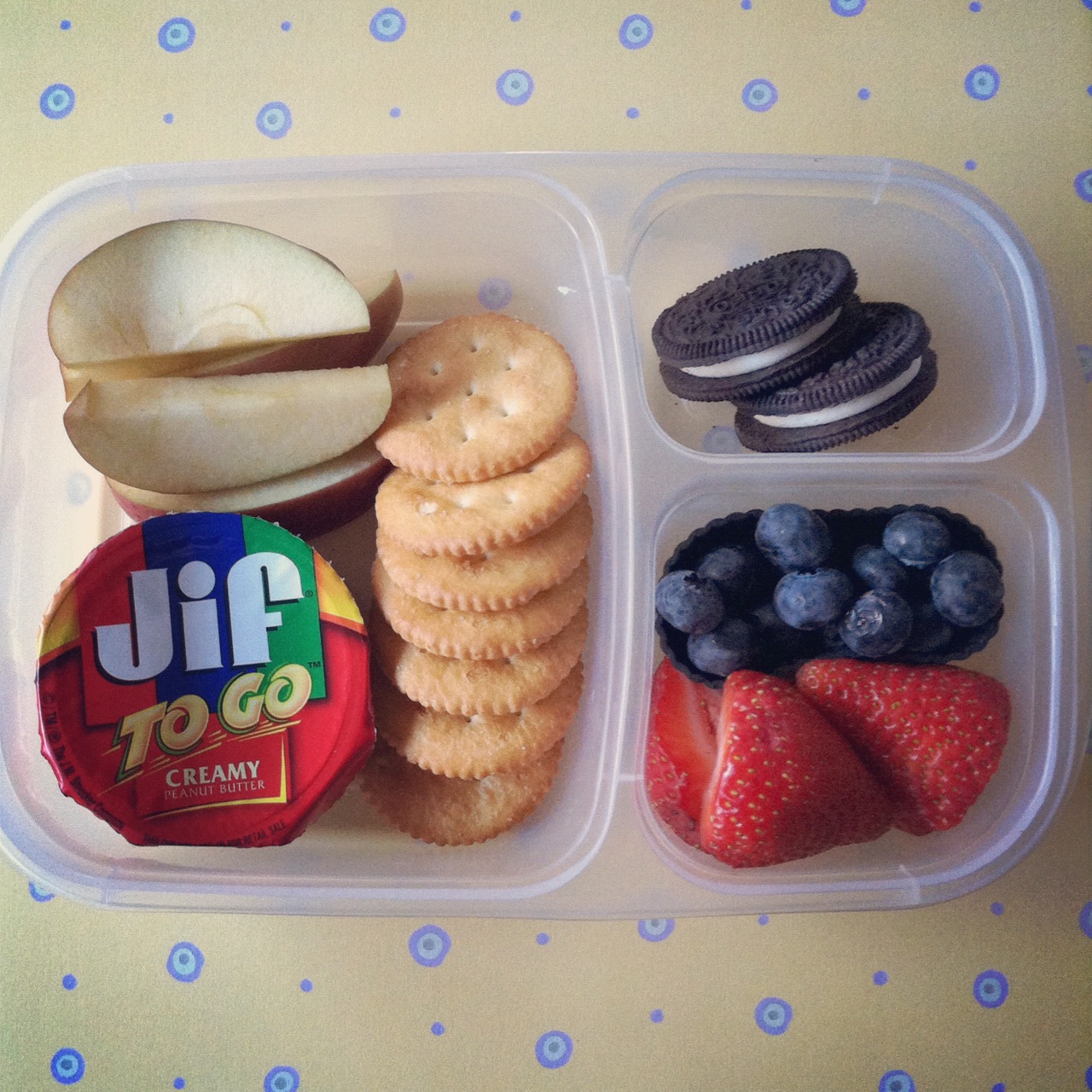 Healthy Lunchables Bento Box Ideas – Cracker Stackers! 