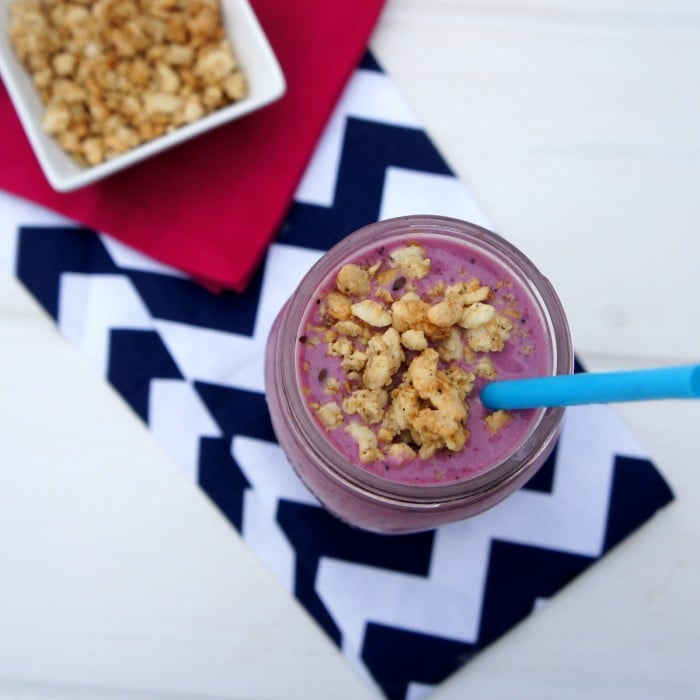 Blended smoothie with granola on top