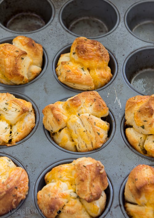 Easy & Cheesy! These Monkey Bread Rolls are just 5 ingredients and make the BEST rolls!