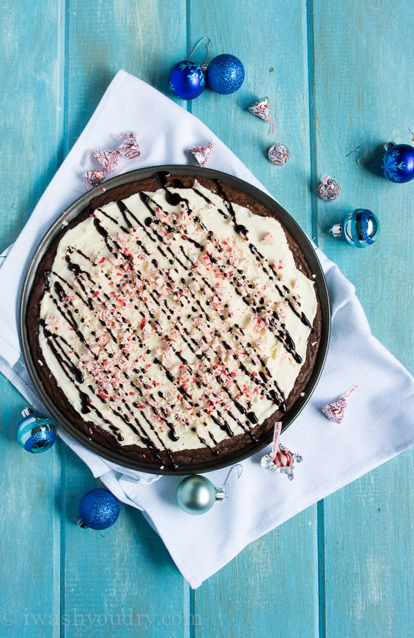 Peppermint Brownie Pizza