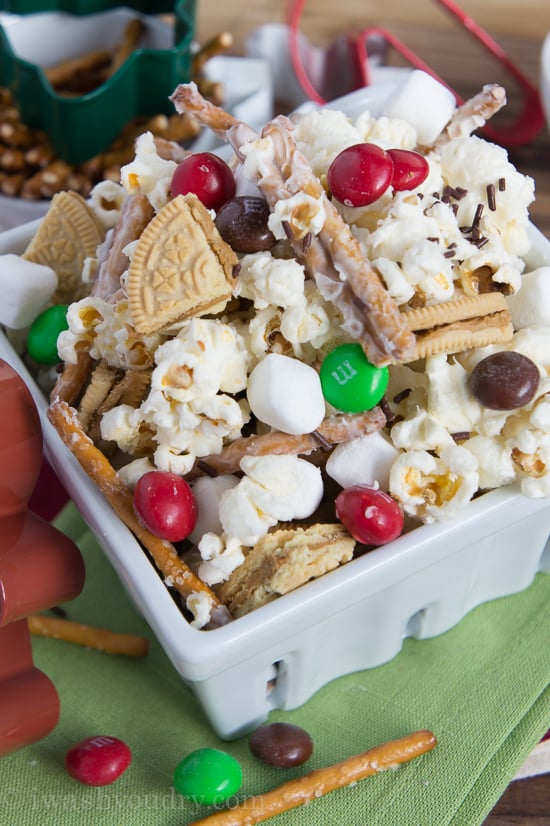 White Chocolate Gingerbread Popcorn