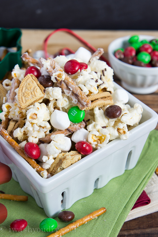 White Chocolate Gingerbread Popcorn