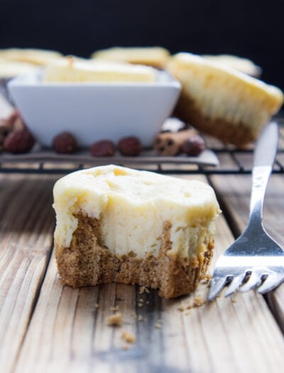 Mini Eggnog Cheesecakes with Gingerbread Cookie Crust