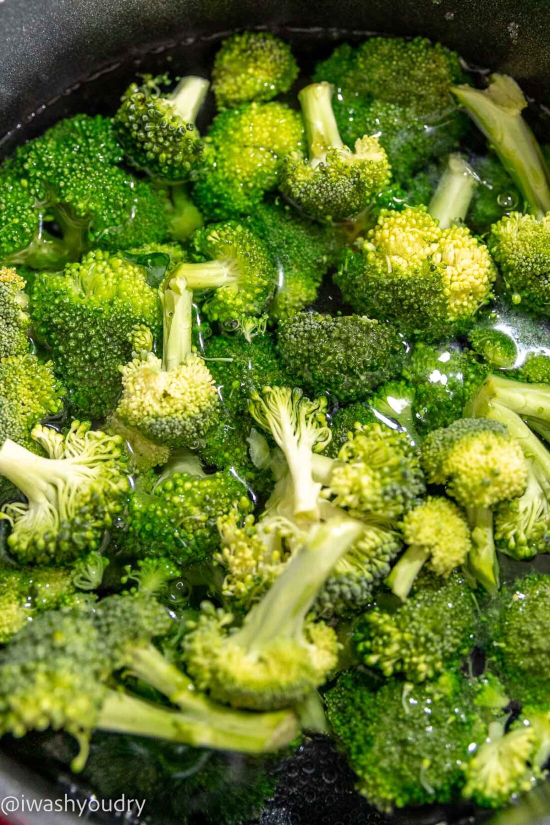 cooking broccoli in water