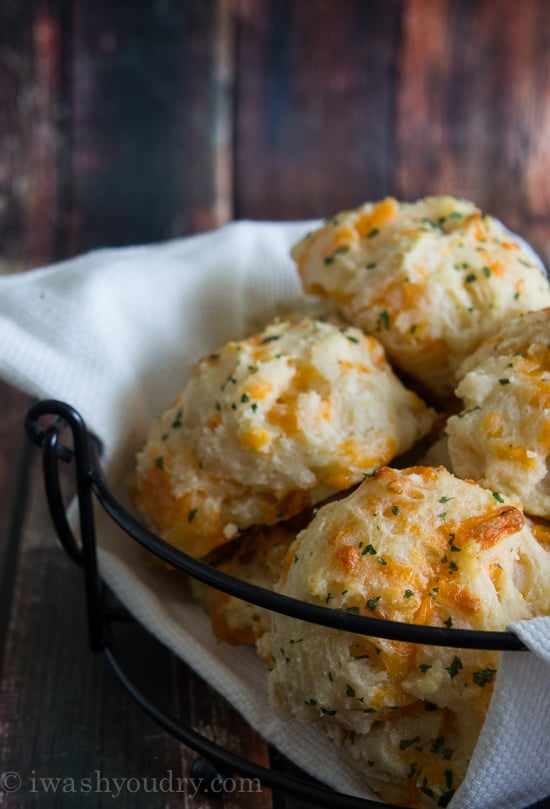 Copycat Red Lobster Cheddar Bay Biscuits - I Wash You Dry