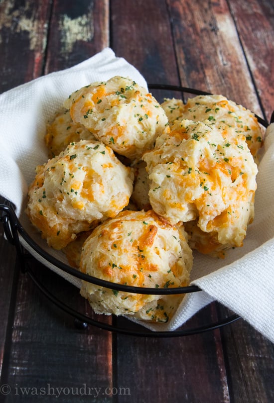 Copycat Red Lobster Cheddar Bay Biscuits