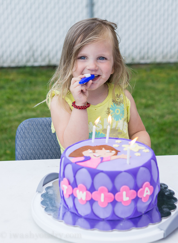 DIY Dora Cake with easy Marshmallow Fondant