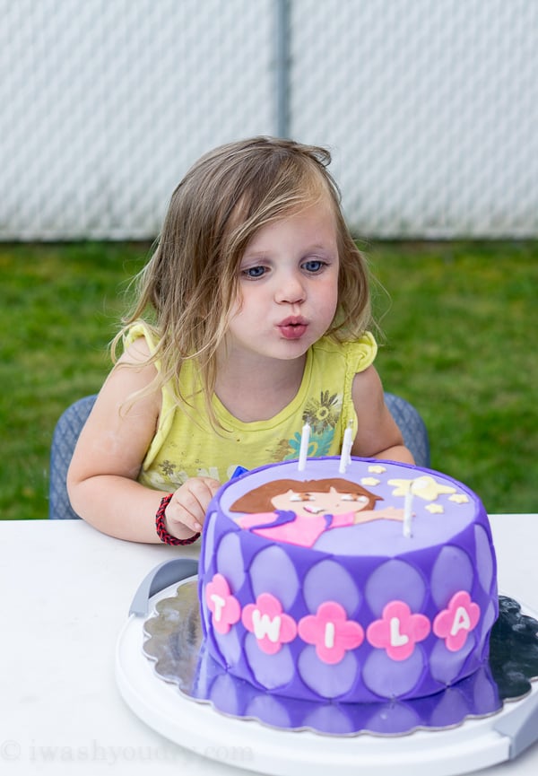 DIY Dora Cake with easy Marshmallow Fondant