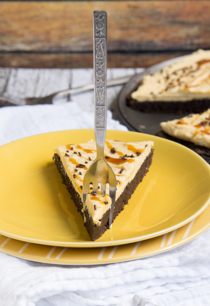 Pumpkin Brownie Pizza with Pumpkin Buttercream Frosting