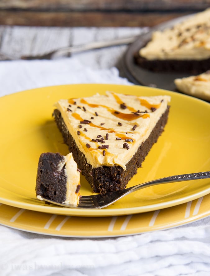 Pumpkin Brownie Pizza with Pumpkin Buttercream Frosting