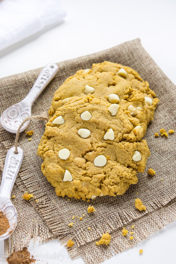 Pumpkin Cheesecake Pudding Cookies - the perfect combination of crisp/chewy/moist cookie for this Fall! 