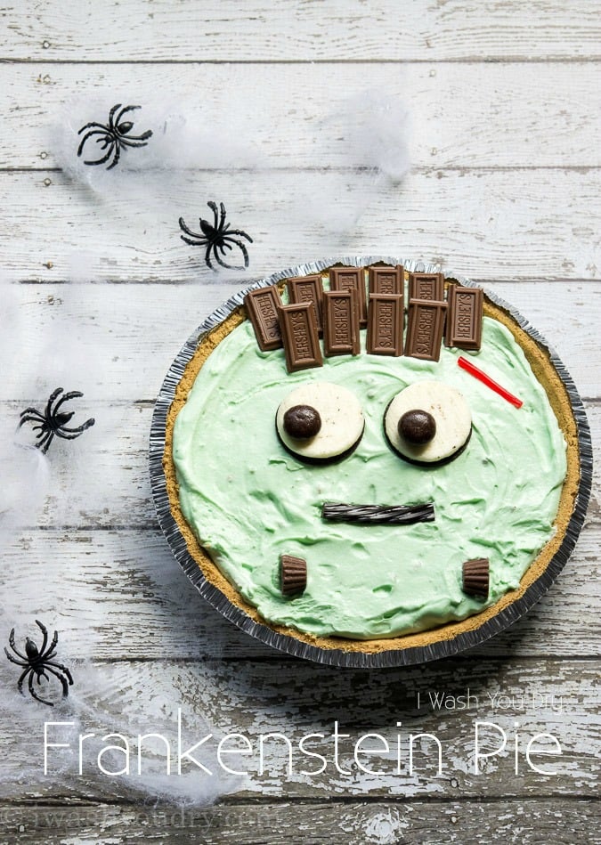 Pistachio Cream Frankenstein Pie! The perfect last-minute, quick and easy, Halloween treat! 