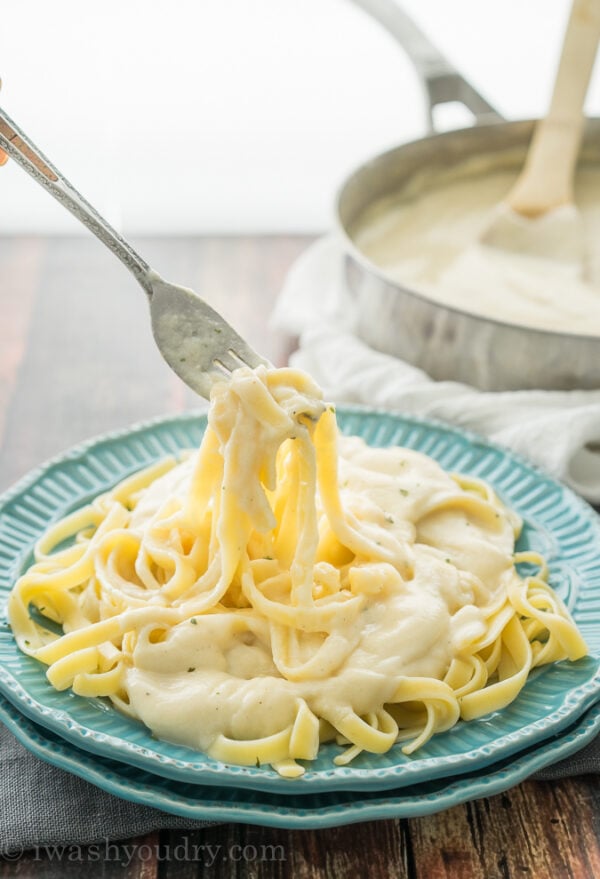 Quick and Easy Cauliflower Alfredo Sauce - I Wash You Dry