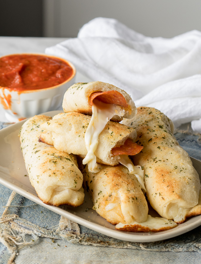 Cheesy Pepperoni Pizza Sticks