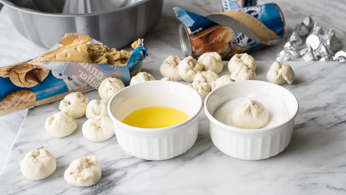 All the goodness of the classic peanut butter blossom, wrapped up in a warm and delicious monkey bread! My family loves this fun dessert recipe, but sometimes we even eat this for breakfast! 