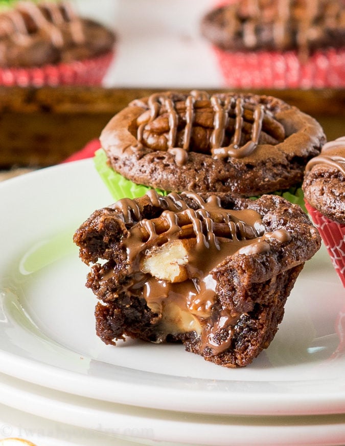 These Turtle Brownie Bites are ridiculously easy and taste so good! It's the filling on the inside that gets me every time! 