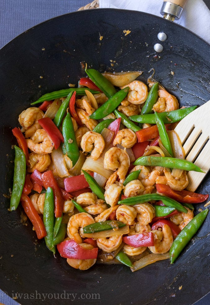 Shrimp Stir Fry in our NEW 14” Wok tonight! 🍤 #HexClad