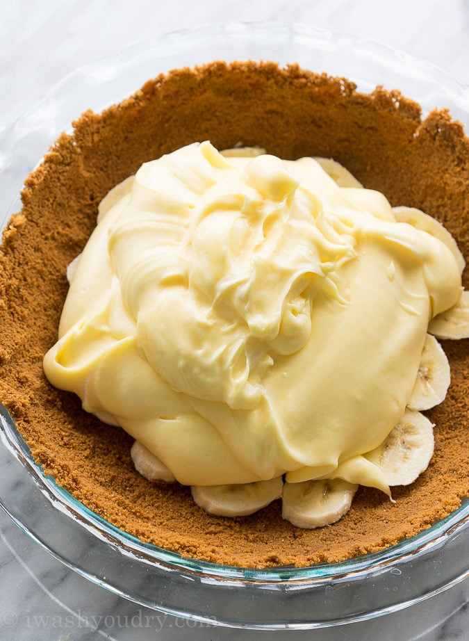 This Biscoff Banana Cream Pie has a biscoff cookie crust and is filled with a creamy banana pudding. It's a no bake pie that's perfect for summer!