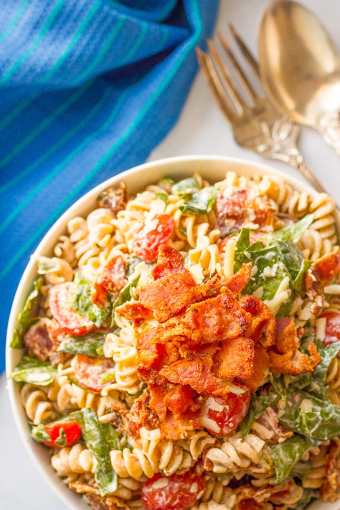 This Creamy BLT Pasta Salad is a super easy side dish (or main dish) for the summer!