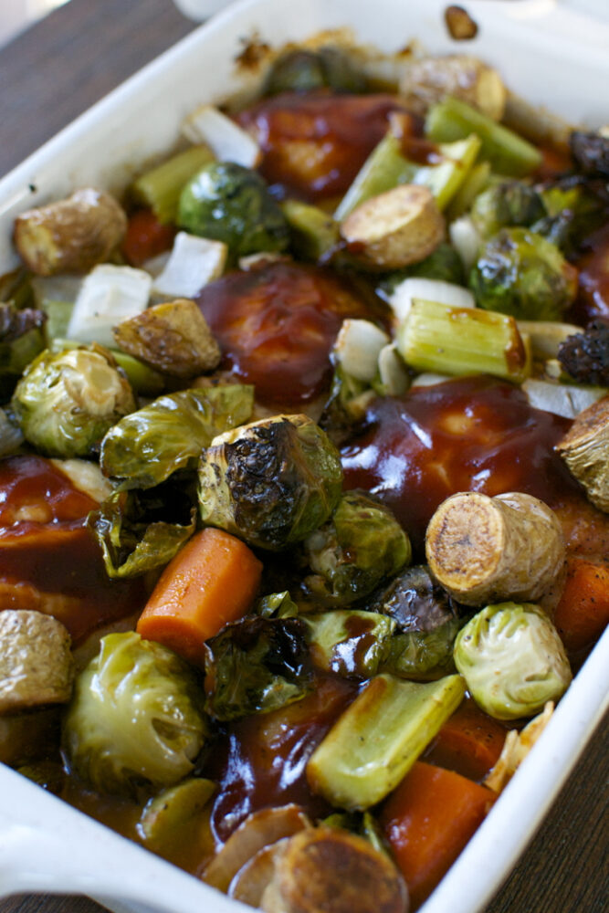 BBQ Roasted Chicken Thighs with Vegetables - I Wash You Dry