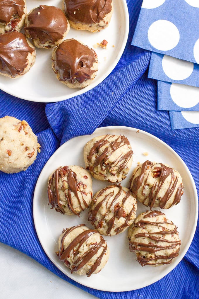 4-ingredient pecan balls (or 5, with a chocolate drizzle!) make a great game day snack, appetizer or anytime treat!