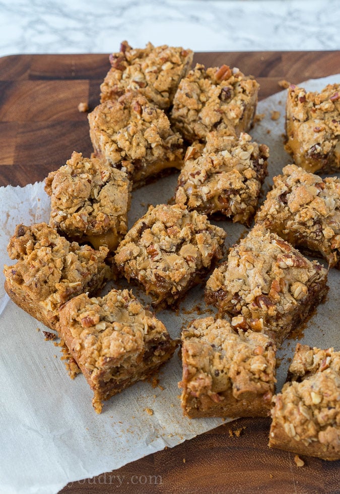 These Easy Salted Carmelitas are a super easy cookie bar recipe that's filled with caramel and only 7 ingredient! 