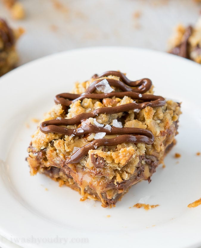 These Easy Salted Carmelitas are a super easy cookie bar recipe that's filled with caramel and only 7 ingredient!