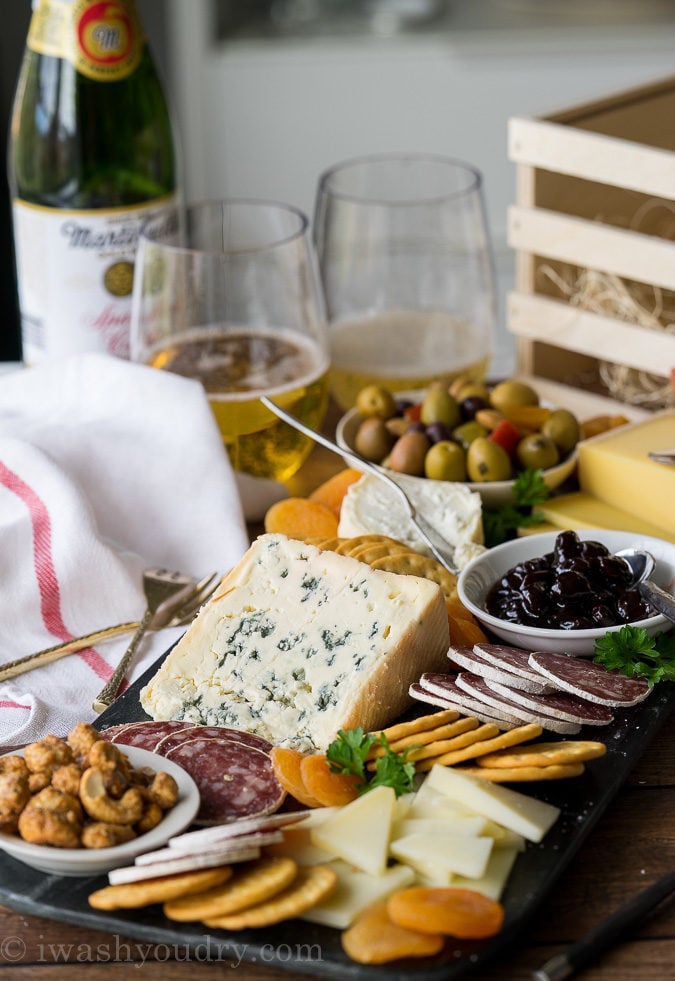 The easy guide on How To Make A Cheese Board