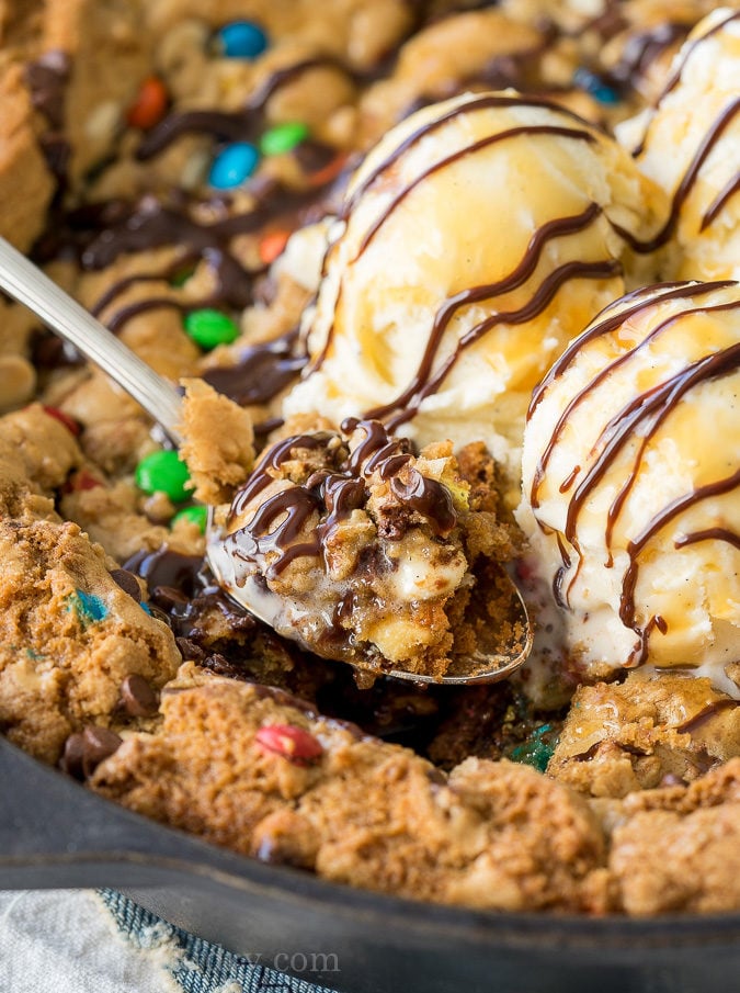 OMG! This One Skillet Fully Loaded Chocolate Chip Cookie recipe is insanely delicious and SUPER EASY to make too! No mixing bowls required for this one!