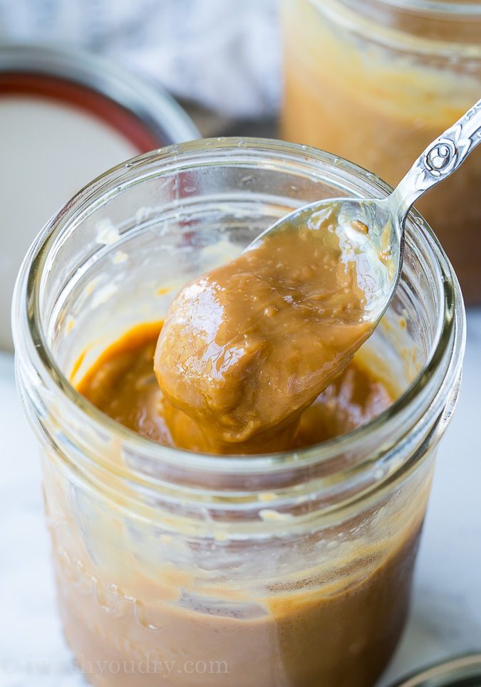 SUPER EASY Instant Pot Dulce de Leche made in mason jars which are perfect for gifting!