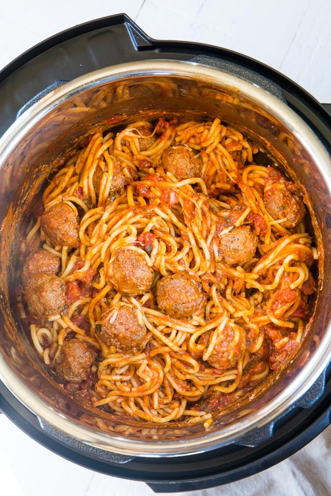 Instant Pot Spaghetti and Meatballs | I Wash You Dry