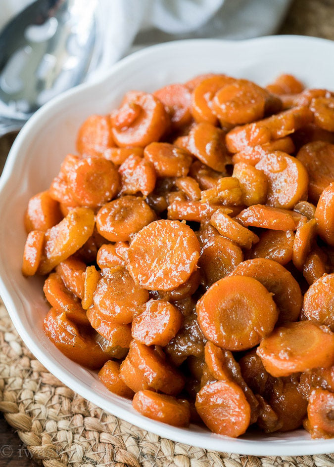 These Brown Sugar Glazed Carrots are made in just 5 minutes with just 5 simple ingredients! Perfect for a quick Thanksgiving side dish!