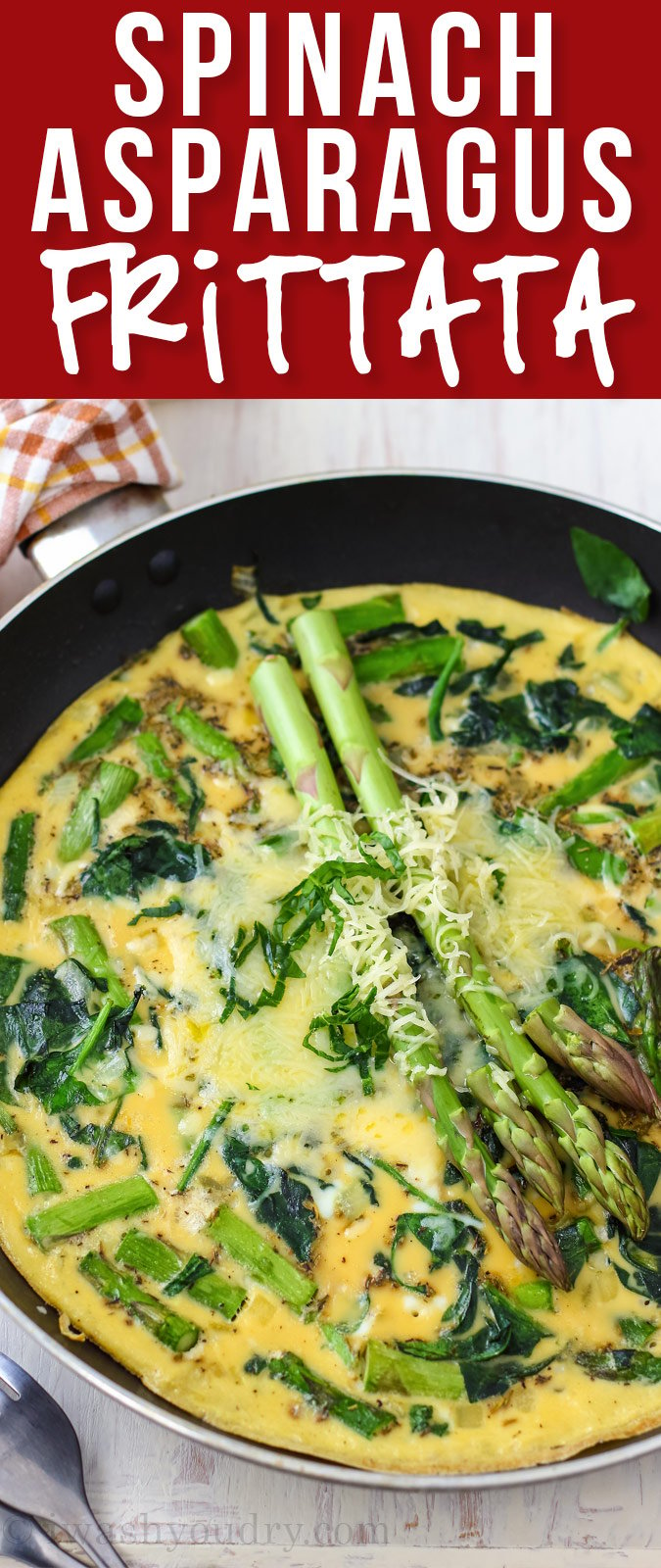 This light and fluffy Spinach Asparagus Frittata is easy to make and ready on your table in 30 minutes. Make it for breakfast, lunch, dinner or brunch!