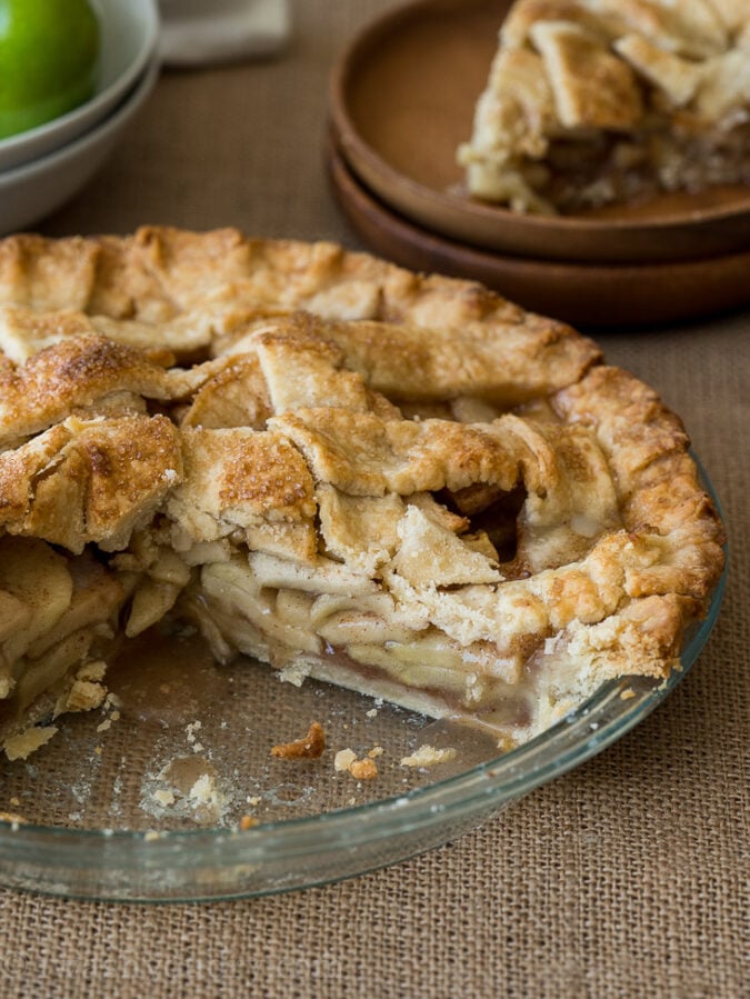 Perfectly sliceable homemade apple pie recipe!