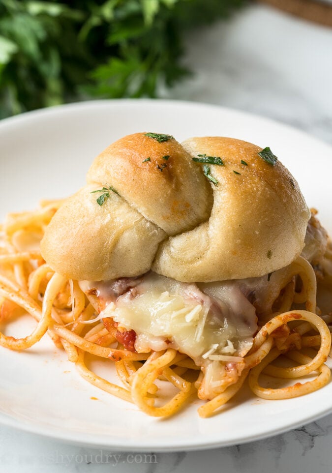 These super easy Spaghetti Garlic Knot Sliders only take a handful of ingredients to make and come together in no time!