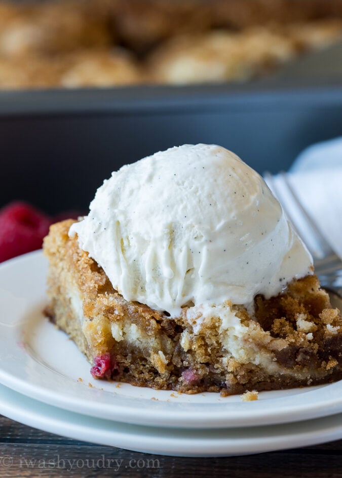 WOW! This cheesecake swirled brown sugar cake is super easy to make and tastes amazing!