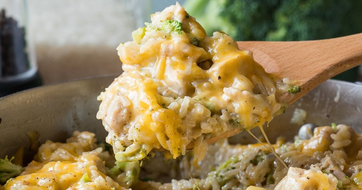 Cheesy Broccoli Chicken Skillet Recipe - I Wash You Dry