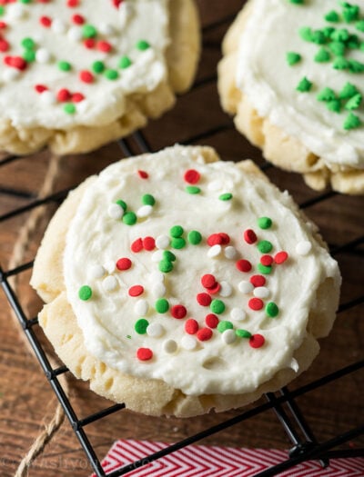 These buttery soft No Roll Sugar Cookies are perfect for the holiday season! No chilling of the cookie dough required!