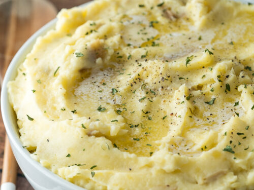 OMG! This fluffy Instant Pot Mashed Potatoes Recipe is so good! My family LOVED it!