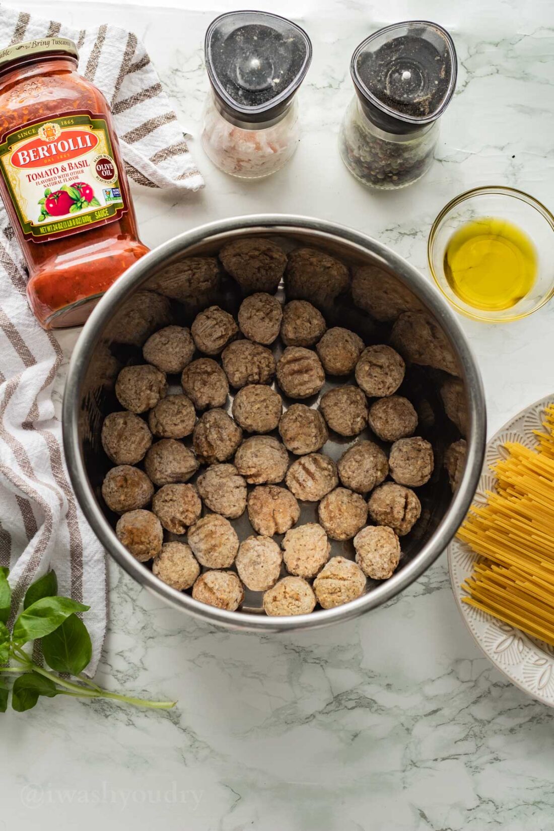 One layer of meatballs in instant pot. 