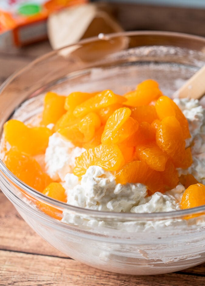 Combine the cottage cheese and oranges together in a bowl and stir to combine.
