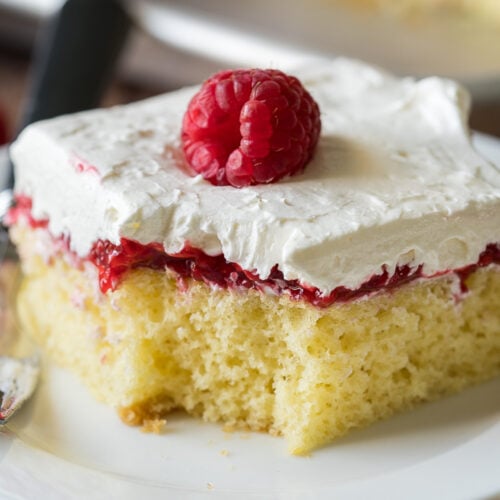 White Chocolate Raspberry Cake: Delicious Recipe from Scratch