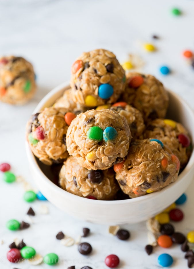 These No Bake Peanut Butter Oatmeal Cookie Balls are the perfect last minute treat to make for a party or bring to a friend.