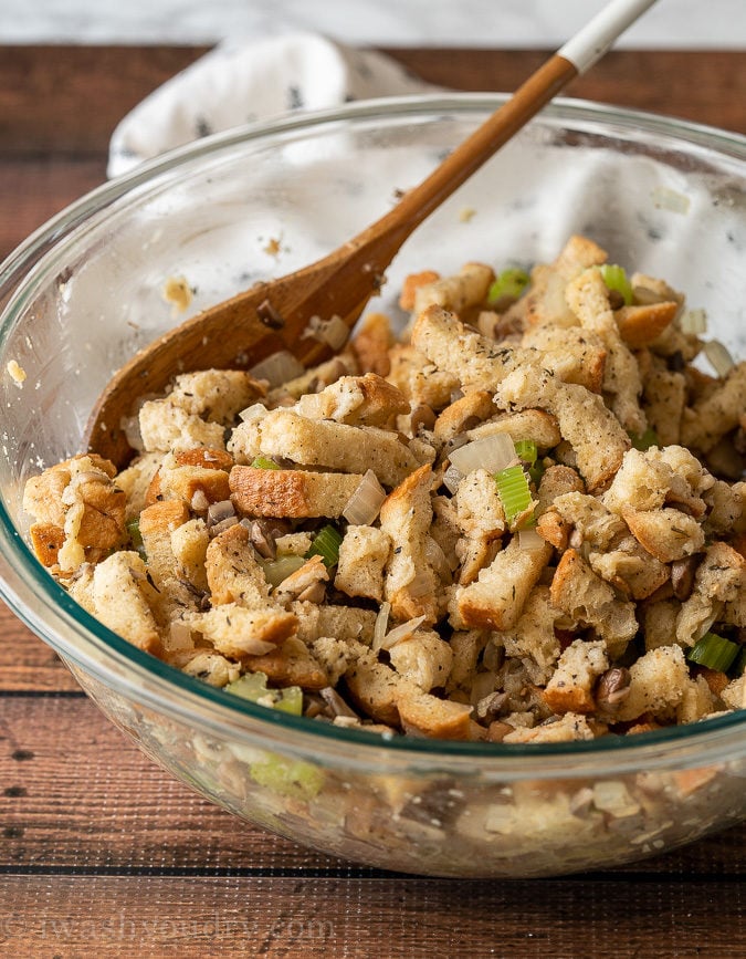 Combine the stuffing ingredients in a large bowl and mix.