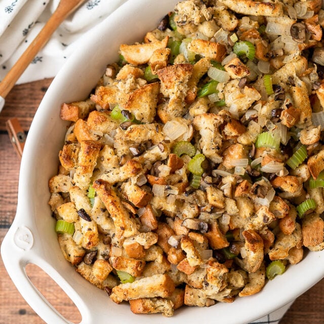 Easy Thanksgiving Stuffing Recipe - I Wash You Dry