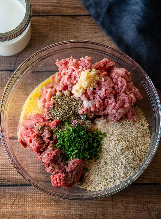 Ingredients needed to make Homemade Meatballs