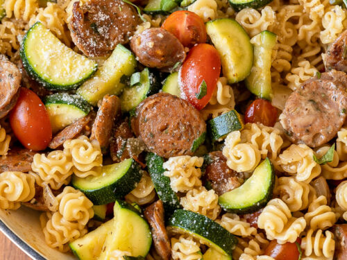 zucchini “pasta” with chicken, white wine, & tomatoes