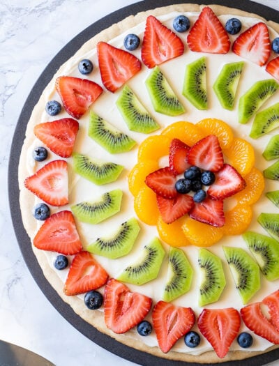 Fresh Fruit Pizza with sugar cookie crust